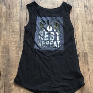 Old Navy Active Semi-Fitted Muscle Tee